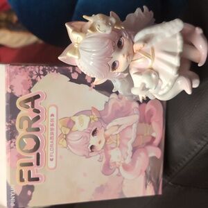 ❄️ New 'Flora' Designer Figure - "Nine Tail Fox"